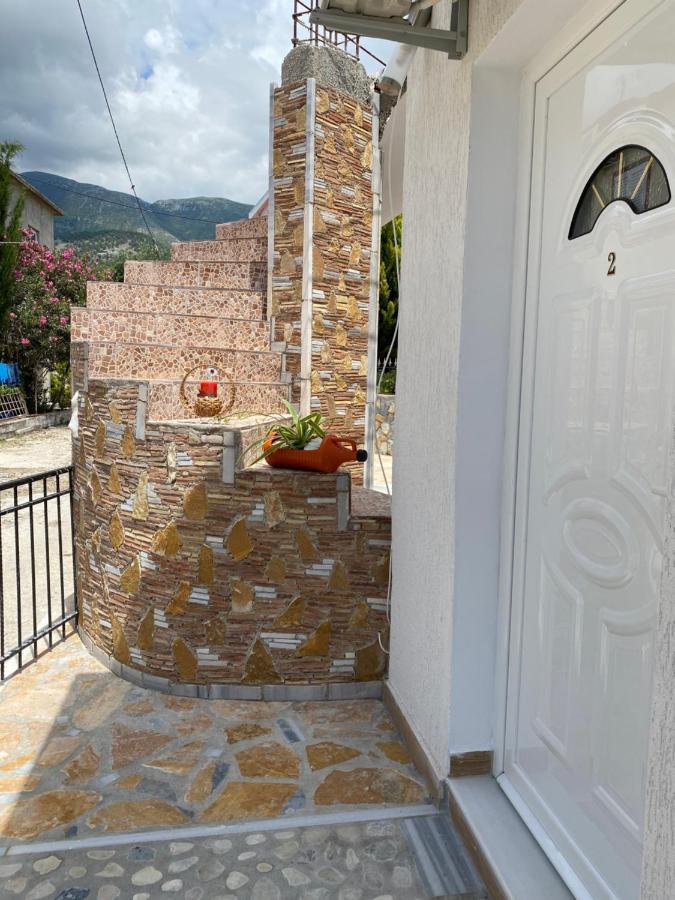 Jona Rooms Himare Exterior photo
