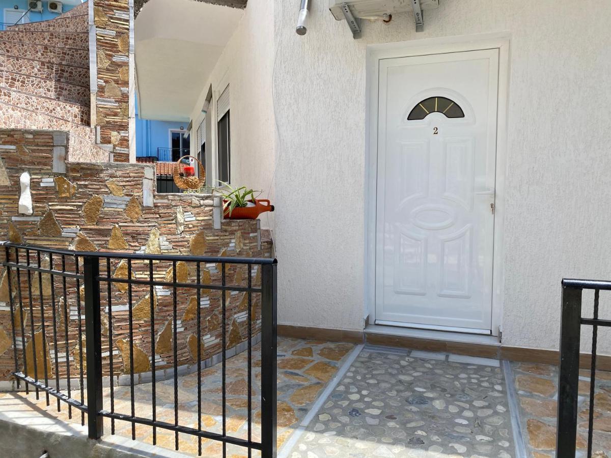 Jona Rooms Himare Exterior photo