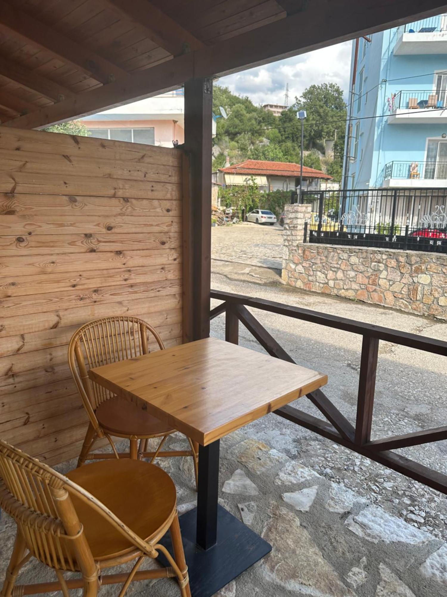 Jona Rooms Himare Exterior photo
