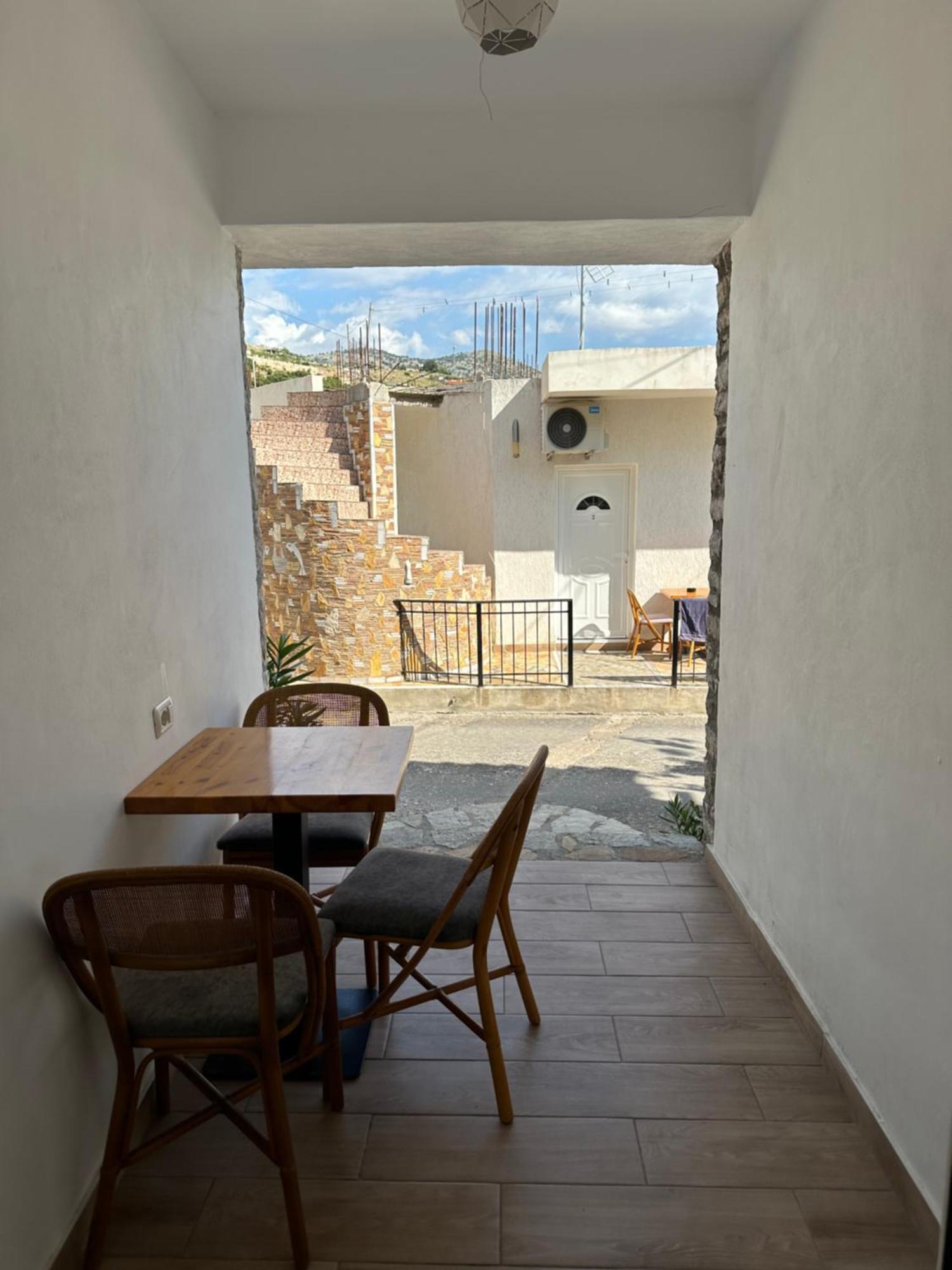 Jona Rooms Himare Exterior photo