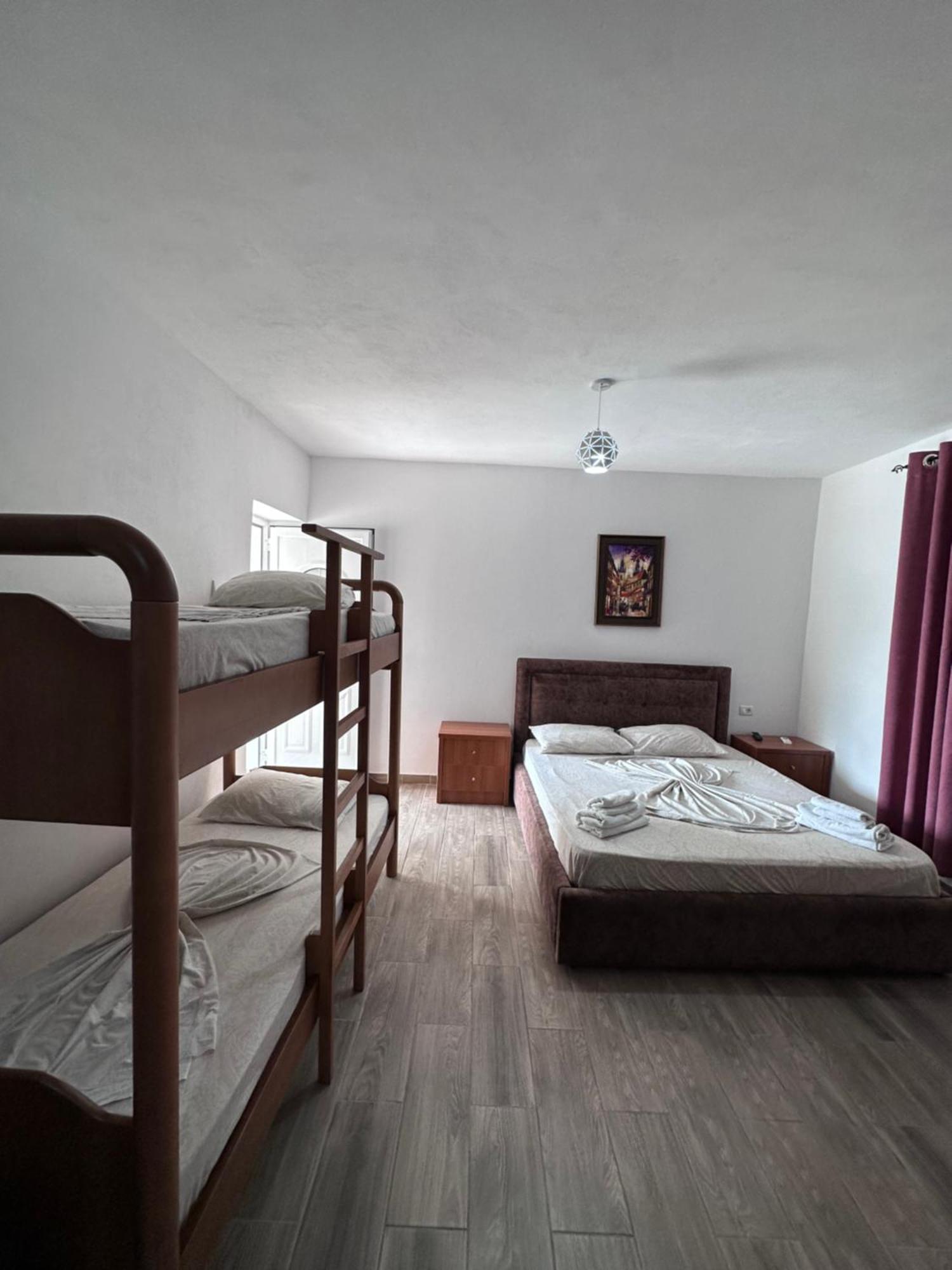 Jona Rooms Himare Exterior photo